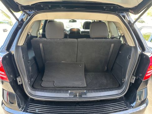 Used 2019 Dodge Journey SE image 31