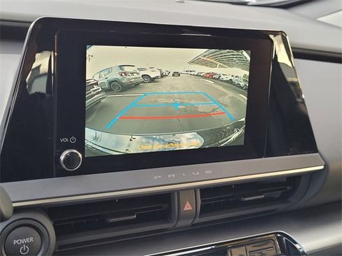 Used 2025 Toyota Prius LE image 10