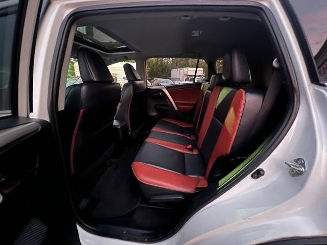 Used 2014 Toyota RAV4 Limited AWD/4WD image 19