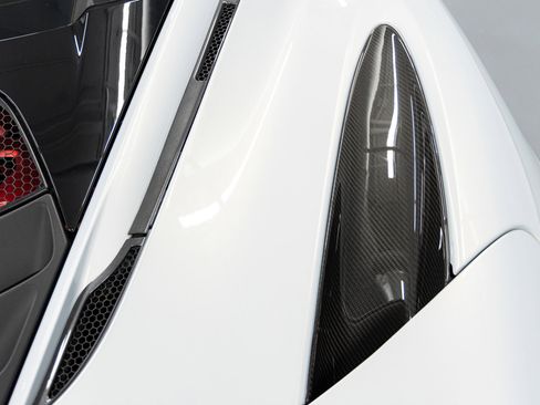 Used 2018 McLaren 720S image 30