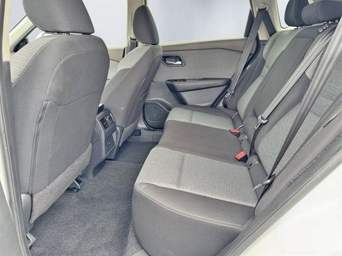 Used 2023 Nissan Rogue SV AWD/4WD image 19