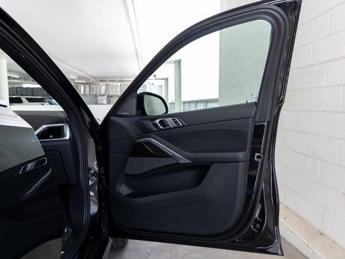 Used 2025 BMW X6 xDrive40i image 28