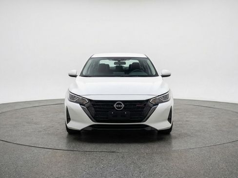 Used 2025 Nissan Sentra SV image 2