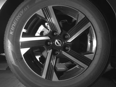 Used 2025 Nissan Sentra SV image 15