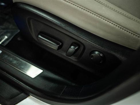 Used 2022 Lexus RX 450h AWD w/ Premium Package image 16