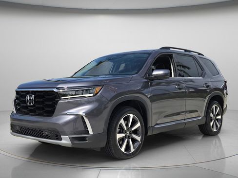 Used 2023 Honda Pilot Elite image 9