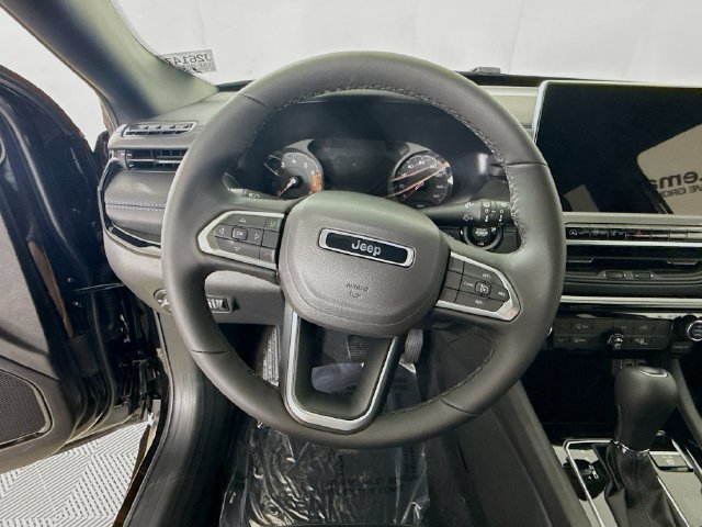 New 2026 Jeep Compass Latitude AWD/4WD image 11
