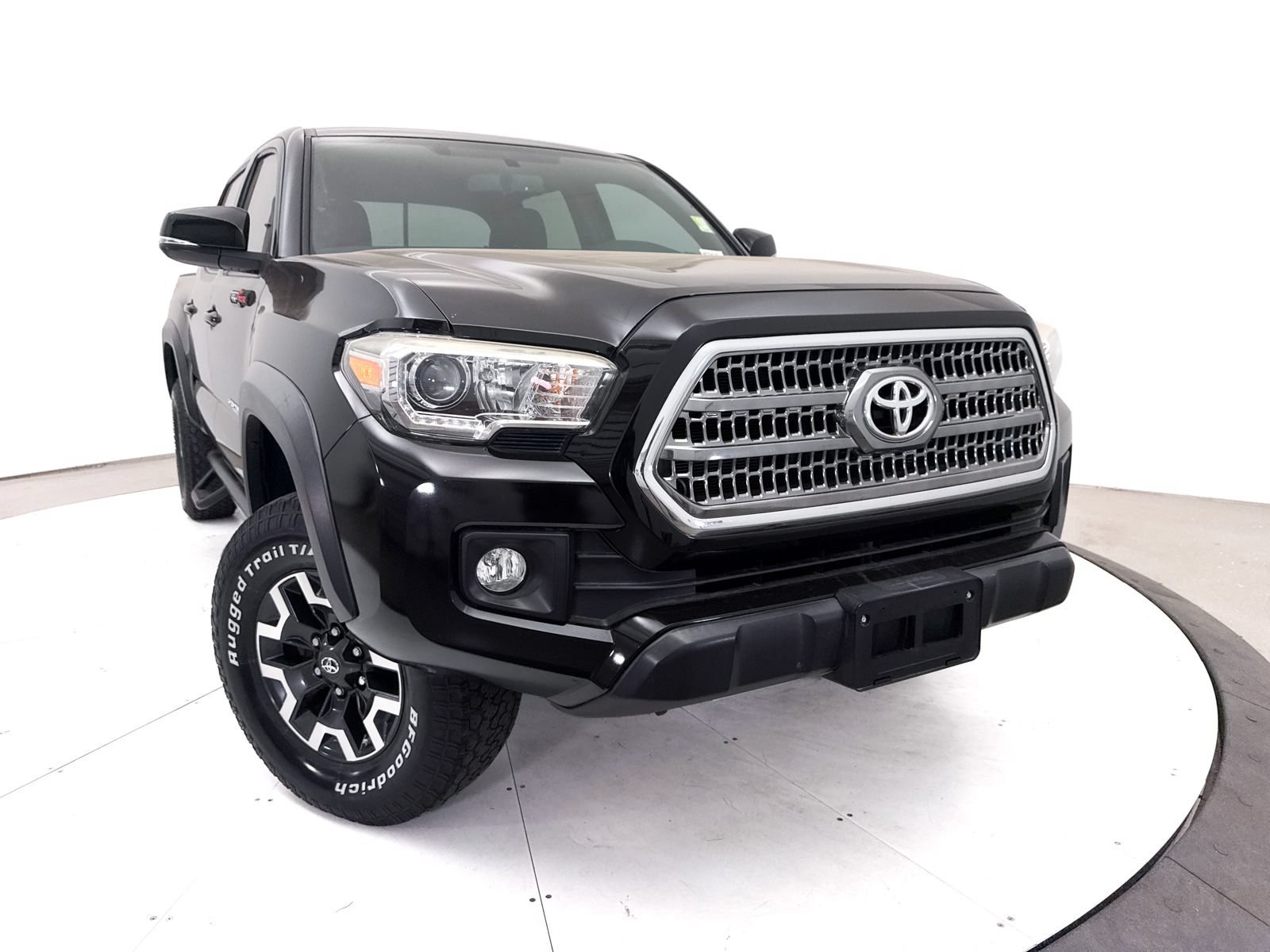 Used 2017 Toyota Tacoma TRD Off-Road w/ Tow Package RWD image 5