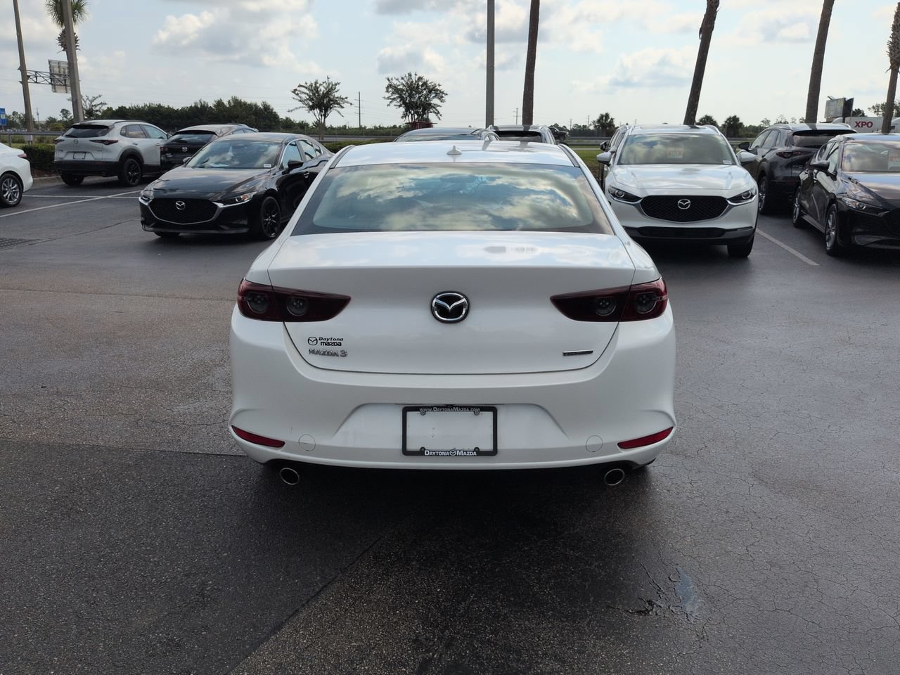 Used 2020 MAZDA MAZDA3 Sedan w/ Preferred Package FWD image 5