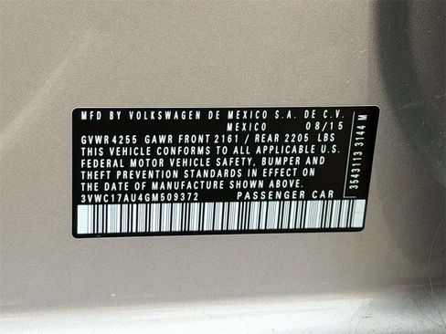 Used 2016 Volkswagen Golf S image 26