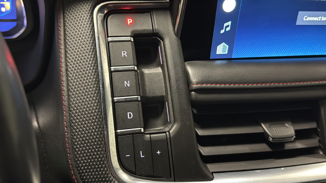 Used 2022 Chevrolet Tahoe RST w/ Luxury Package AWD/4WD image 19