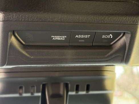 Used 2024 Jeep Wrangler Unlimited Sahara AWD/4WD image 23
