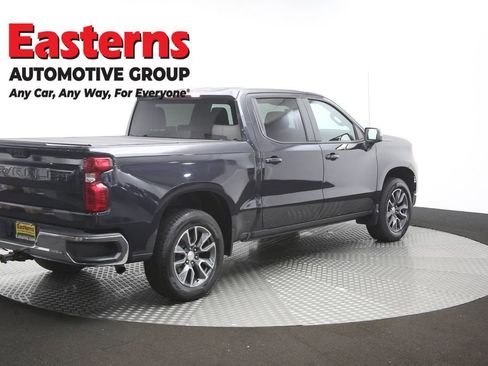 Used 2022 Chevrolet Silverado 1500 LT AWD/4WD image 44