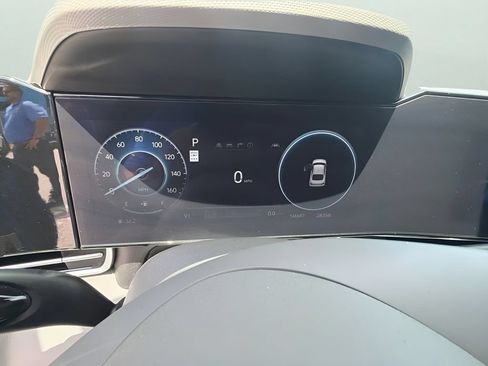 Used 2024 Hyundai Elantra SEL FWD image 8