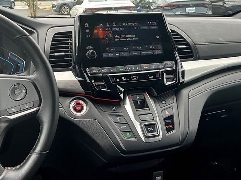 Used 2023 Honda Odyssey Sport image 6