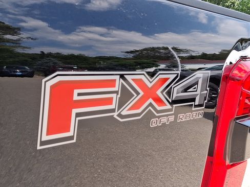 New 2025 Ford F250 Platinum image 25