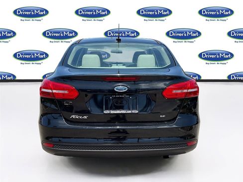 Used 2015 Ford Focus SE FWD image 6