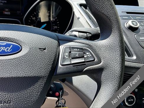 Used 2017 Ford Escape SE AWD/4WD image 16