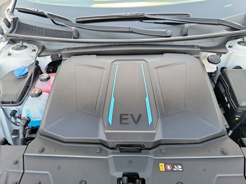 Certified 2024 Hyundai Ioniq 5 SEL image 29