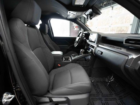 Certified 2025 Toyota Tacoma SR5 image 27