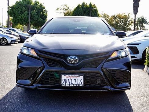 Used 2023 Toyota Camry SE FWD image 5