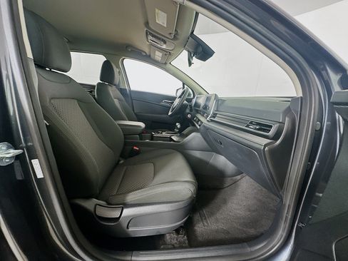 Used 2025 Kia Sportage LX FWD image 29