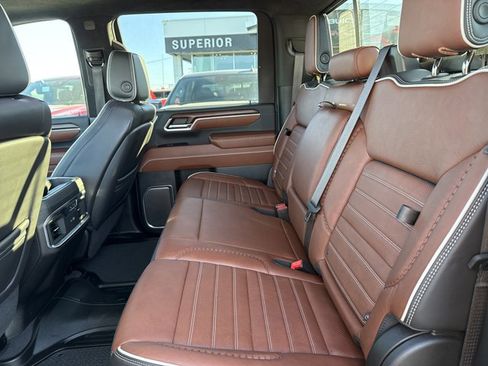 Used 2024 GMC Sierra 2500 Denali Ultimate image 6