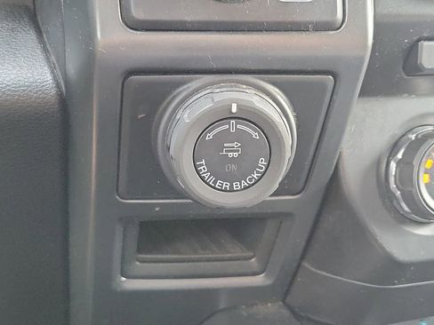 Used 2018 Ford F150 XLT w/ Equipment Group 302A Luxury AWD/4WD image 33