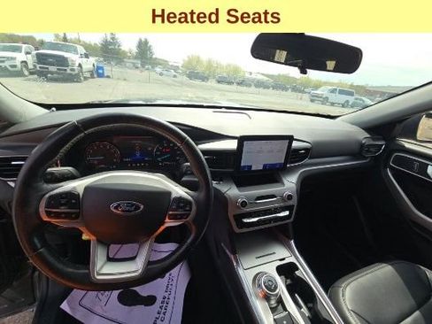 Used 2023 Ford Explorer XLT w/ Equipment Group 202A AWD/4WD image 11