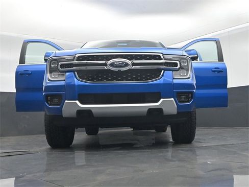 Used 2025 Ford Ranger Lariat w/ Chrome Accent Package image 71