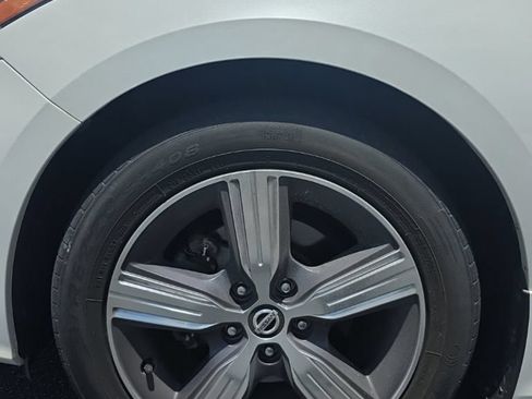 Used 2019 Nissan Altima 2.5 SV AWD/4WD image 10
