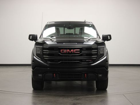 Used 2023 GMC Sierra 1500 AT4 w/ Technology Package AWD/4WD image 3