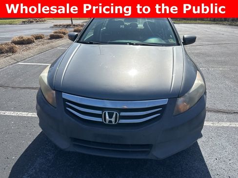Used 2011 Honda Accord LX-P image 2