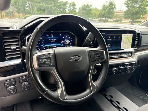 Used 2024 Chevrolet Silverado 1500 LT Trail Boss AWD/4WD image 16