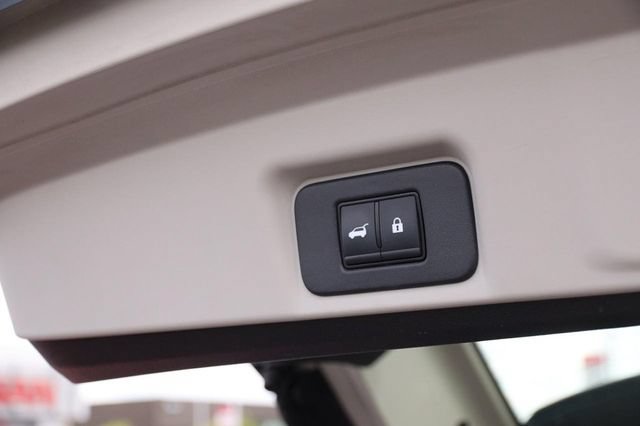 Used 2024 Nissan Ariya AWD image 8