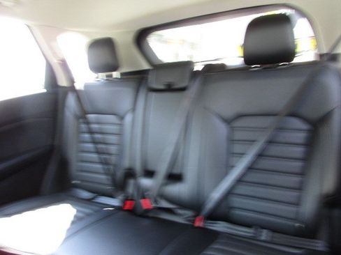 Used 2017 Ford Edge SEL w/ Equipment Group 201A AWD/4WD image 28