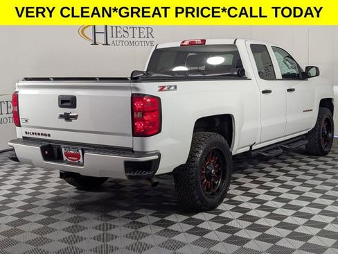 Used 2017 Chevrolet Silverado 1500 LT w/ Redline Edition image 7
