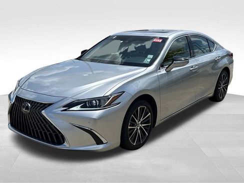 Used 2022 Lexus ES 350 w/ Premium Package image 3