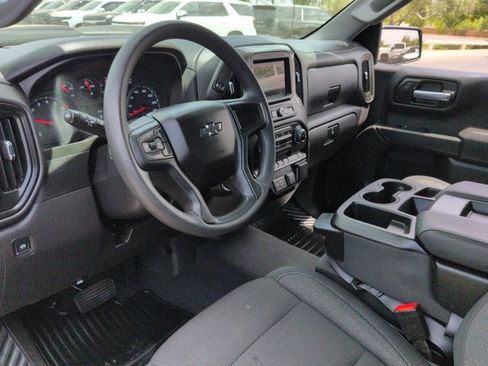 Used 2025 Chevrolet Silverado 1500 Custom Trail Boss AWD/4WD image 13