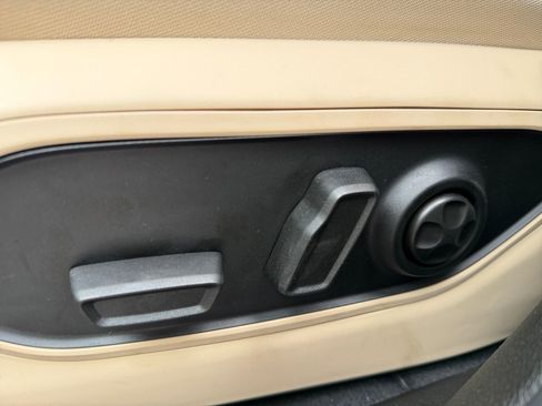 New 2026 Jeep Grand Cherokee L Limited w/ Limited Altitude Package image 19