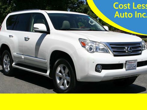 Used 2013 Lexus GX 460 w/ Convenience Pkg AWD/4WD image 2