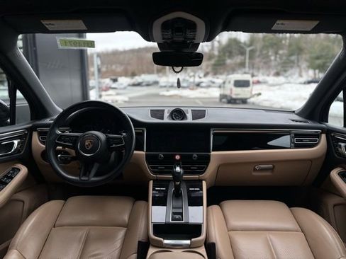 Used 2023 Porsche Macan image 26