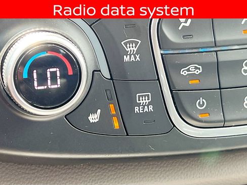 Used 2019 Chevrolet Traverse LT FWD image 15