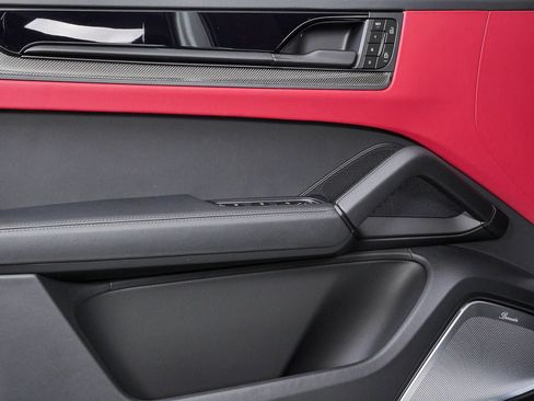 New 2026 Porsche Cayenne GTS AWD/4WD image 6
