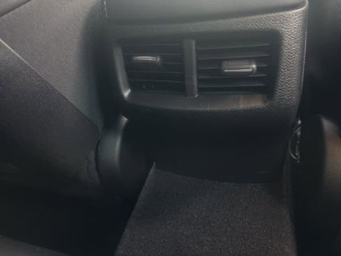 Used 2022 Dodge Challenger SXT w/ Plus Package image 15