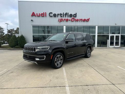 Used 2023 Jeep Wagoneer L Series II image 1