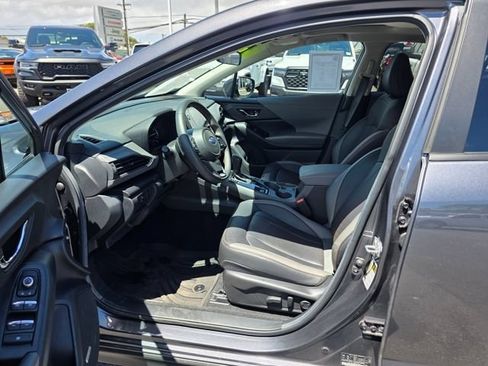 Used 2025 Subaru Crosstrek 2.5i Limited AWD/4WD image 9