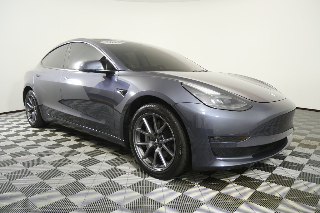Used 2022 Tesla Model 3 RWD image 2