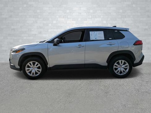 Used 2023 Toyota Corolla Cross L image 8