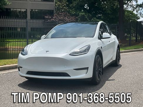 Used 2023 Tesla Model Y Long Range AWD/4WD image 2